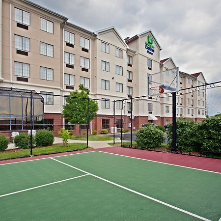 Holiday Inn Express & Suites Indianapolis - East By Ihg Exterior foto