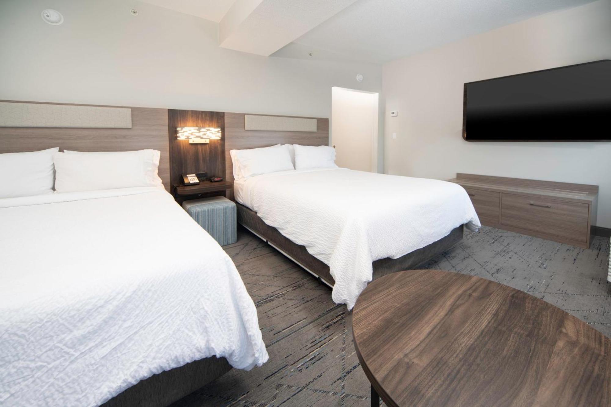Holiday Inn Express & Suites Indianapolis - East By Ihg Exterior foto